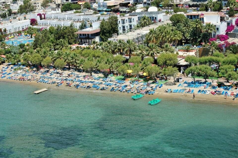 Sami Beach Hotel 4