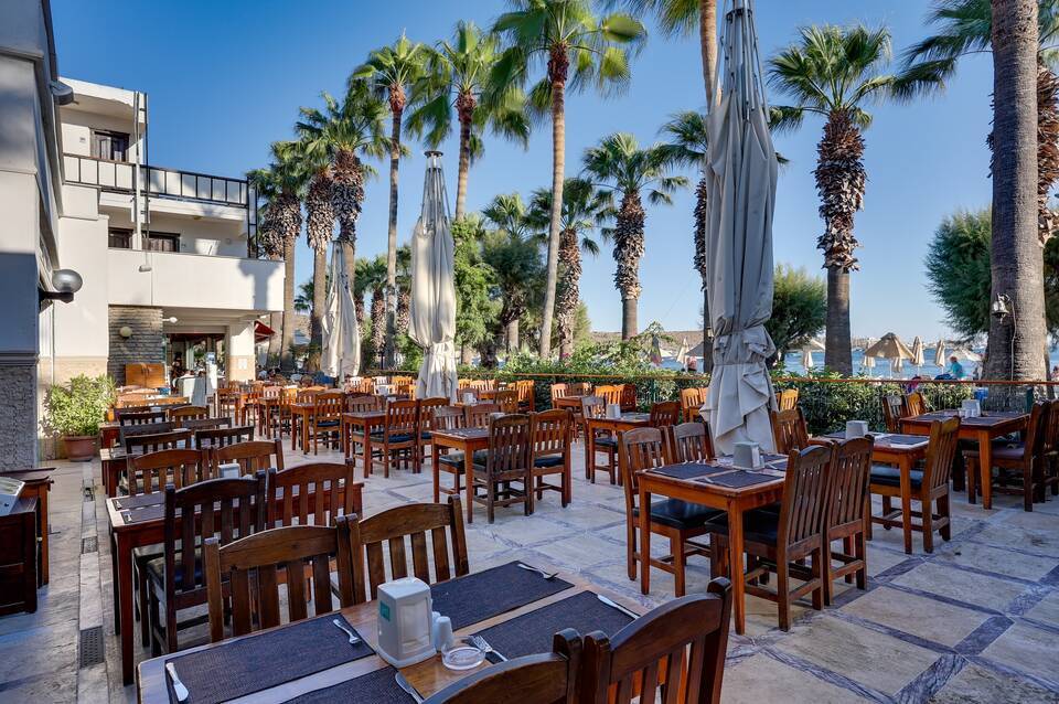 Sami Beach Hotel 5