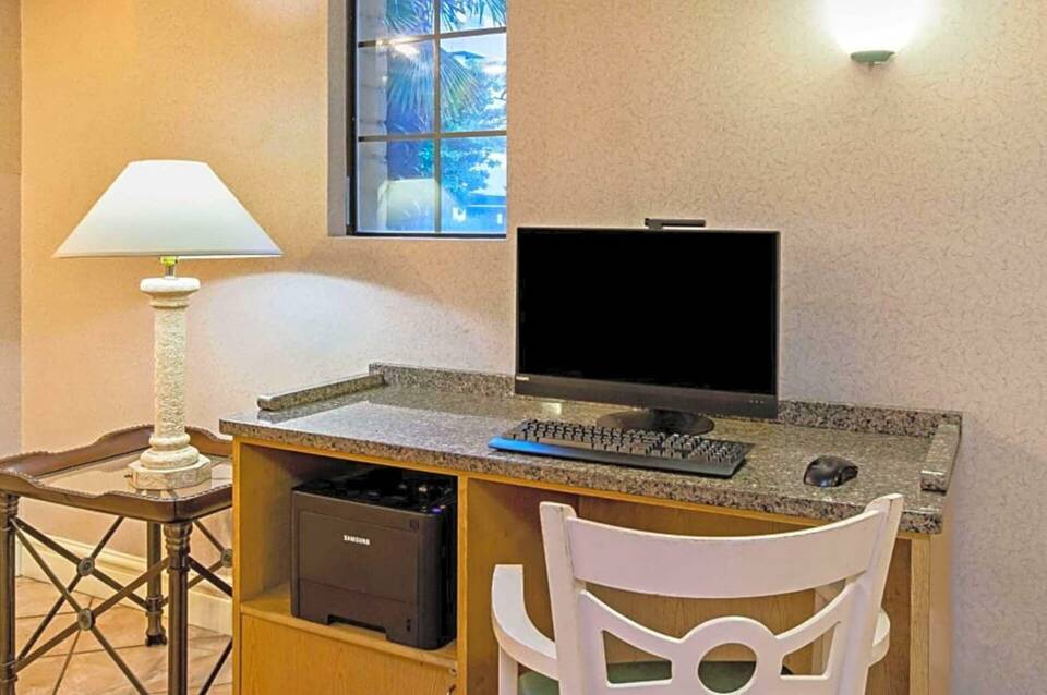 La Quinta Inn by Wyndham Stockton 2