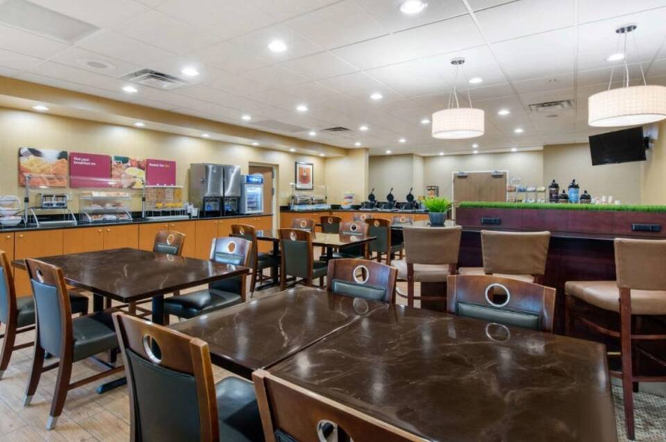 Comfort Suites Near Universal Orlando Resort 5