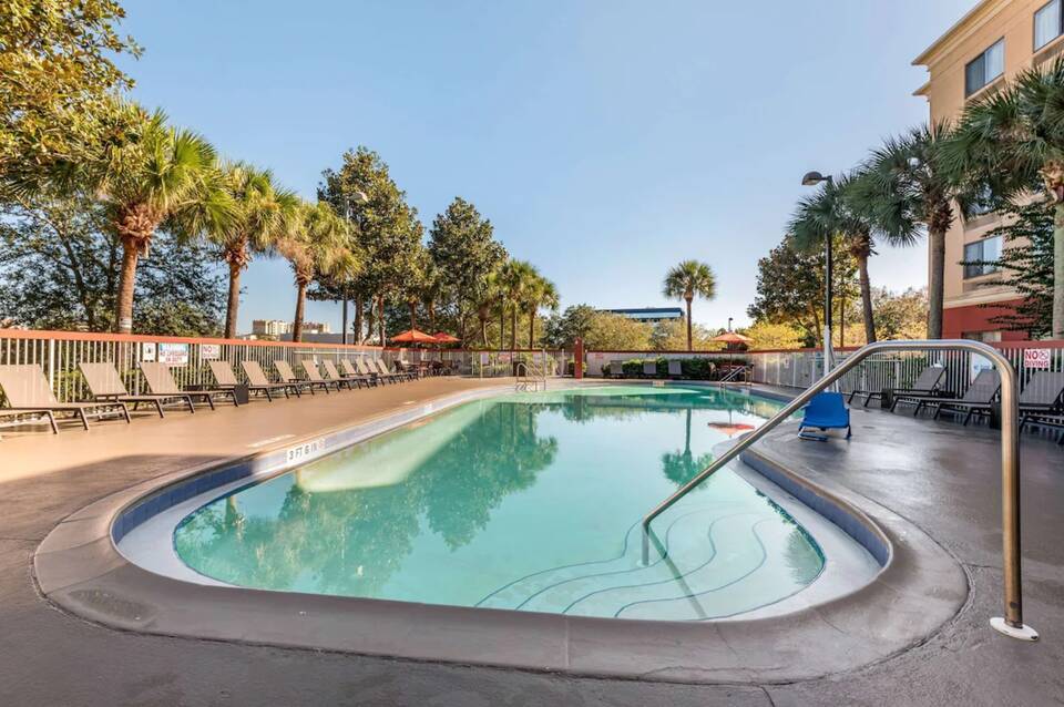 City Express by Marriott Orlando International Drive 3