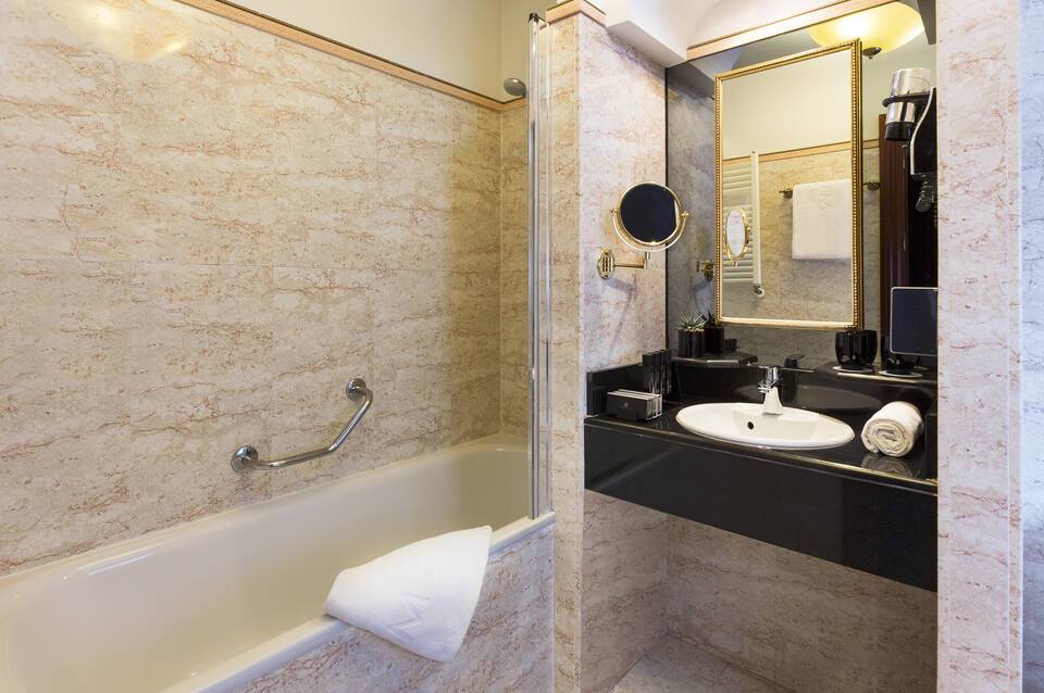 Meliá Paris Champs Elysées 1