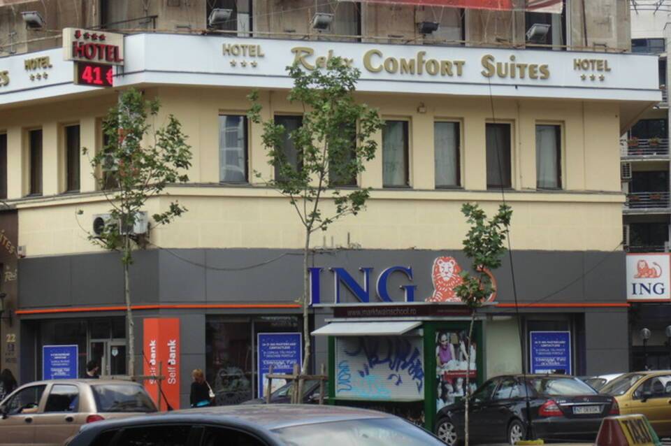 Relax Comfort Suites Hotel 1