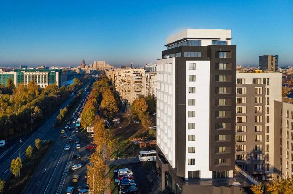 Union Plaza Hotel 1