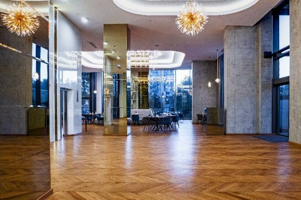 Union Plaza Hotel 4