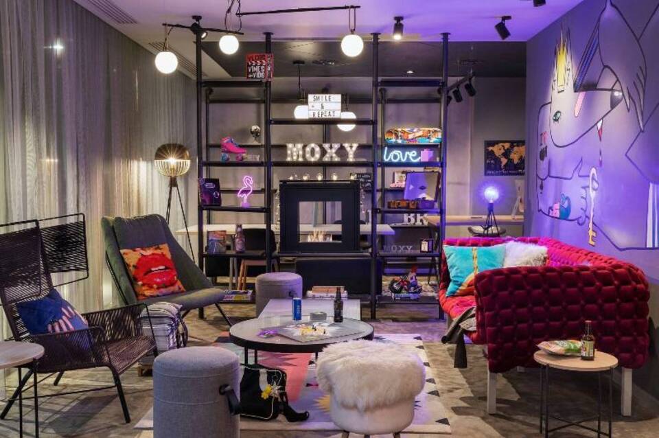 Moxy Bucharest Old Town 2