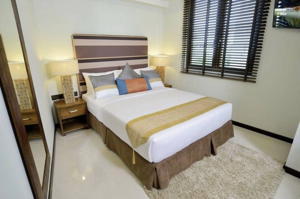 The Somerset Hotel 4