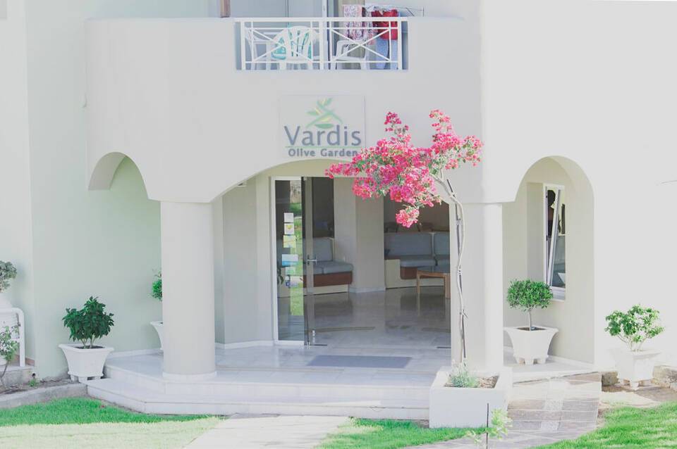 Vardis Olive Garden 3