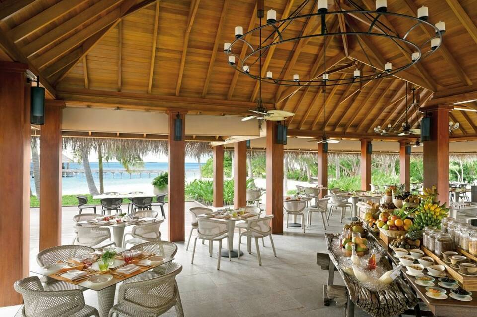 Dusit Thani Maldives 2
