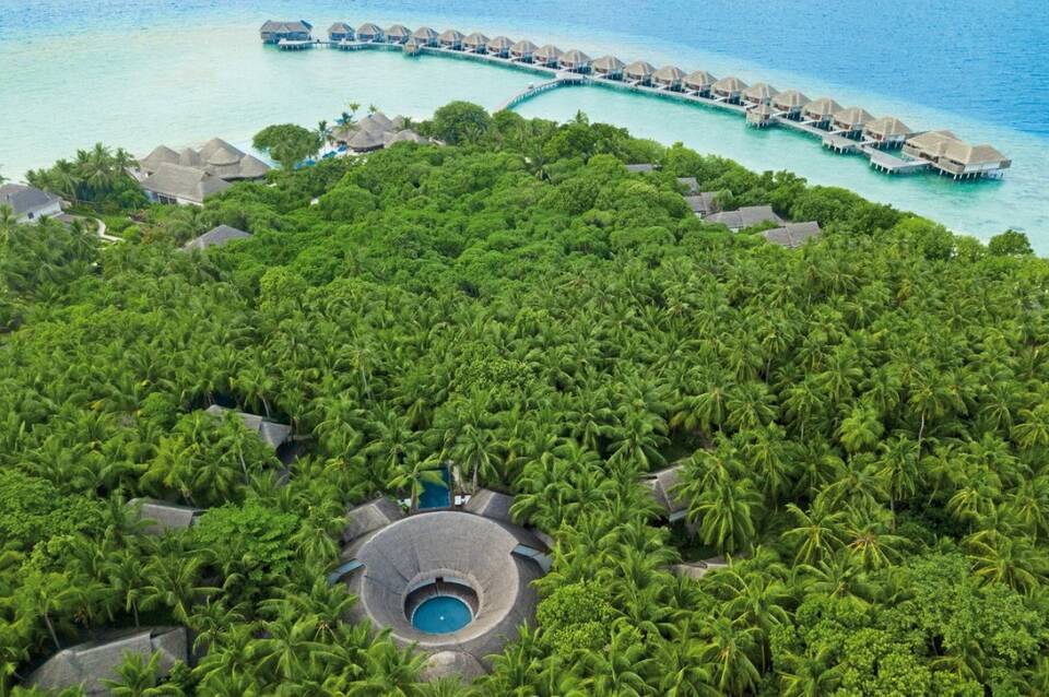 Dusit Thani Maldives 3