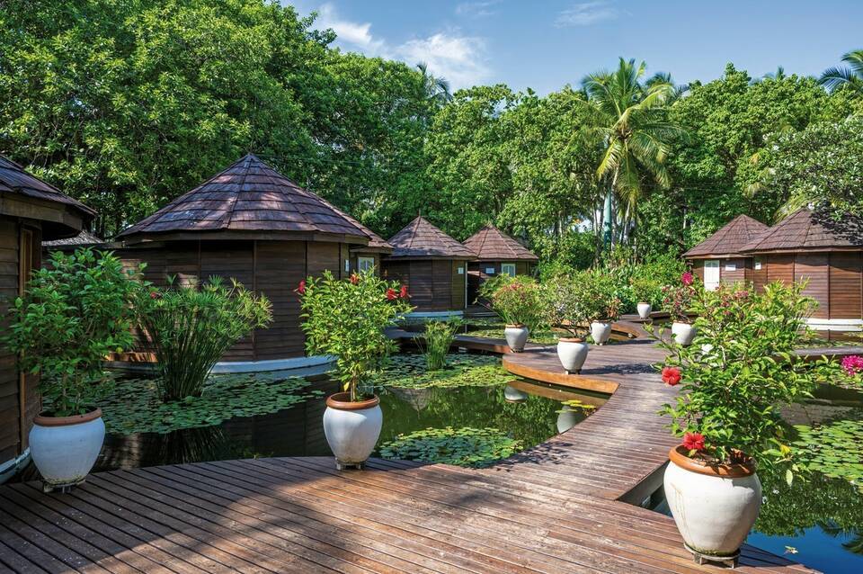 Nika Island Resort 2