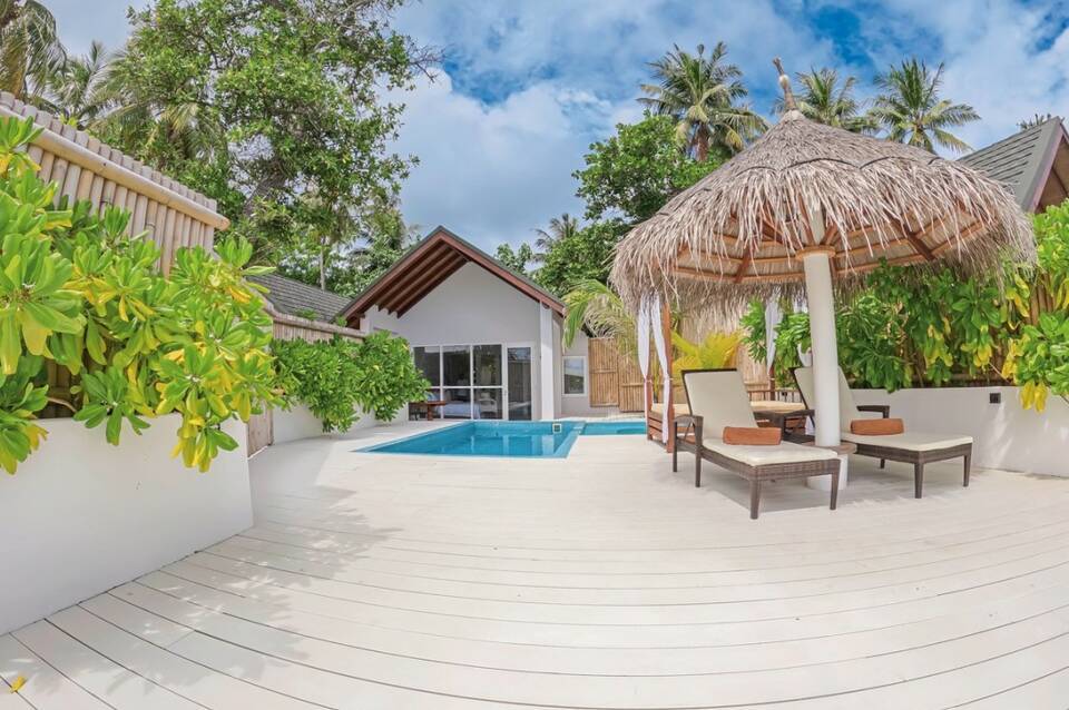 Malahini Kuda Bandos Resort 2