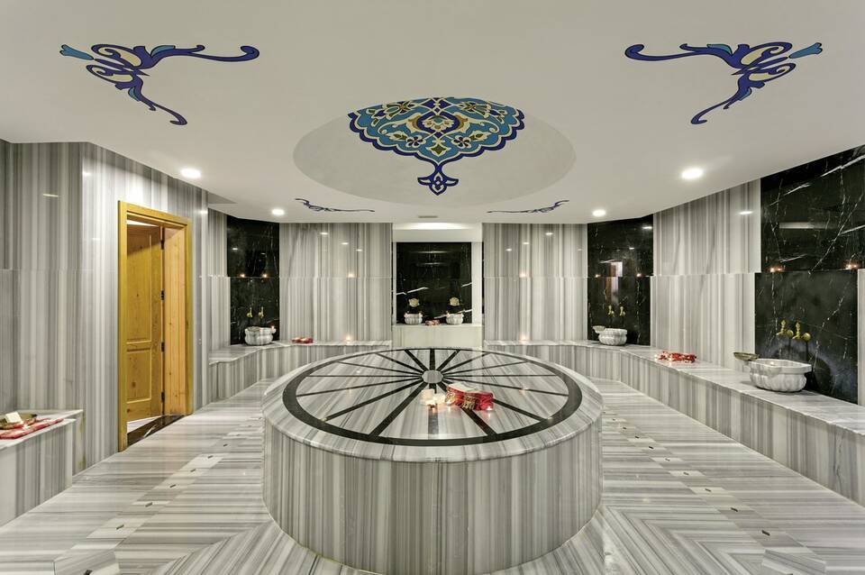 Glamour Resort & Spa 1