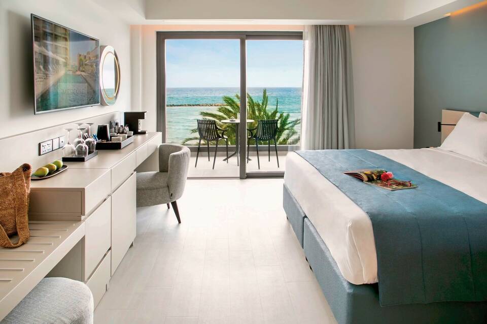 Mercure Larnaca Beach Resort 2