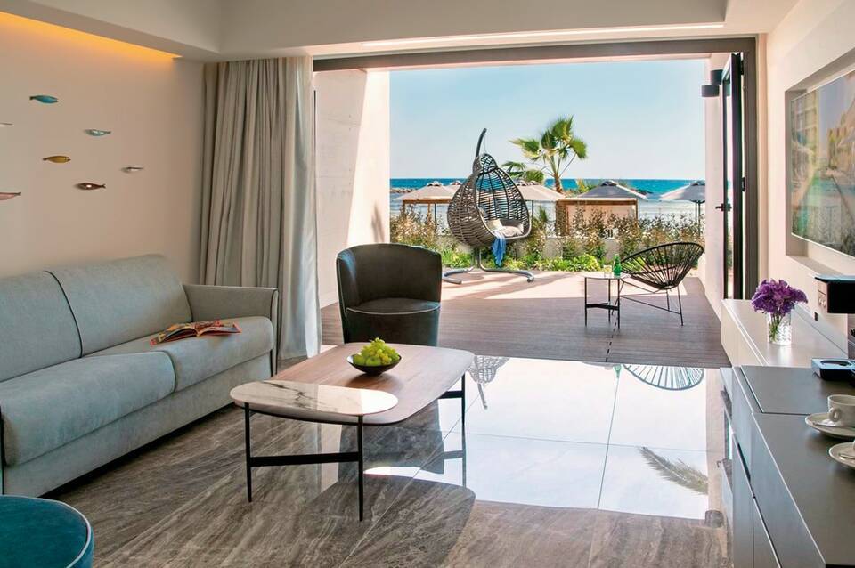Mercure Larnaca Beach Resort 3