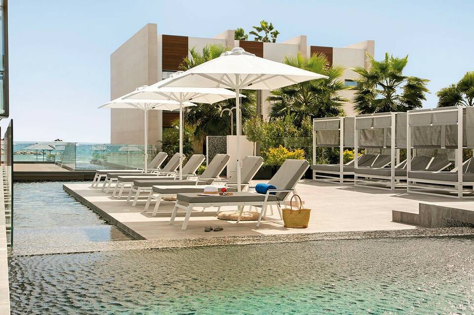 Mercure Larnaca Beach Resort 4
