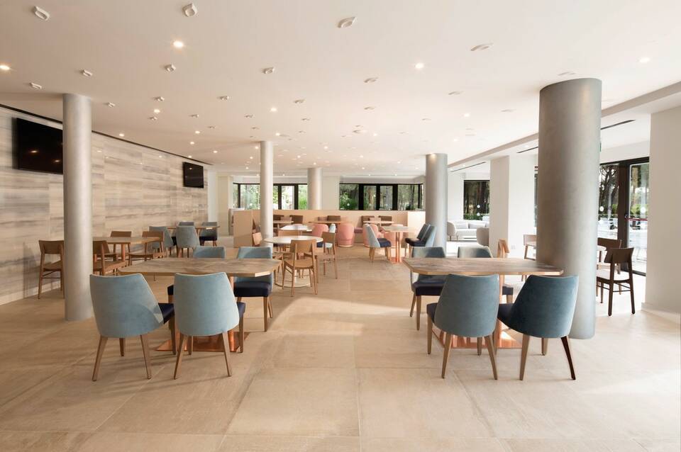 DoubleTree By Hilton Islantilla Beach Golf Resort 4
