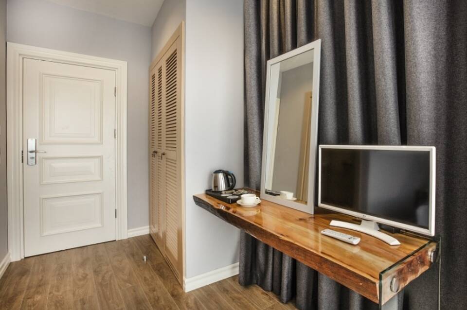 Eliada Hotel 1