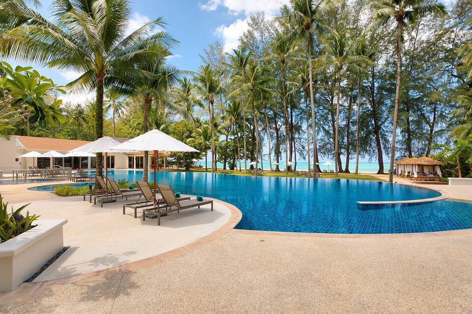 OUTRIGGER Khao Lak Beach Resort 1