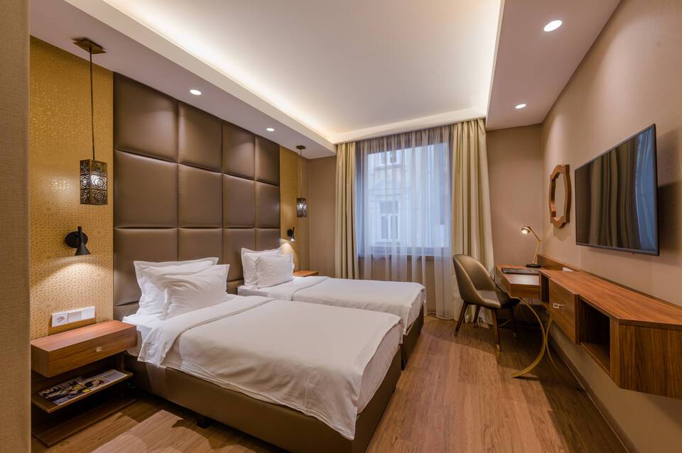 Continental Hotel Budapest 4