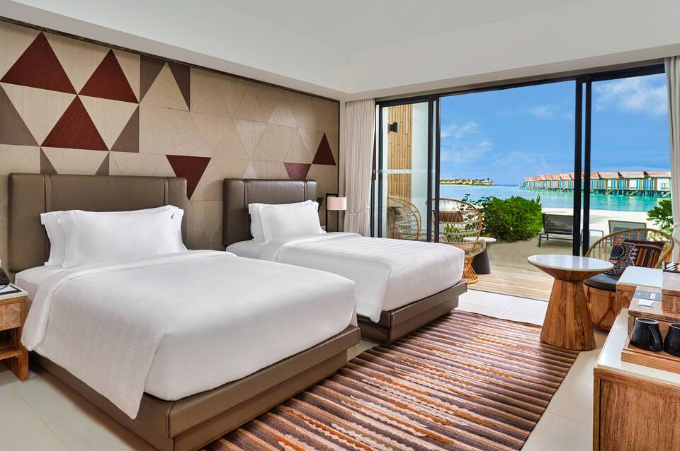 Hard Rock Hotel Maldives 3