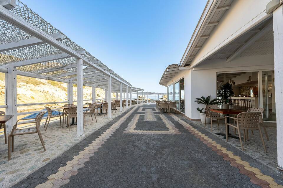 Athina Palace Resort & Spa 4