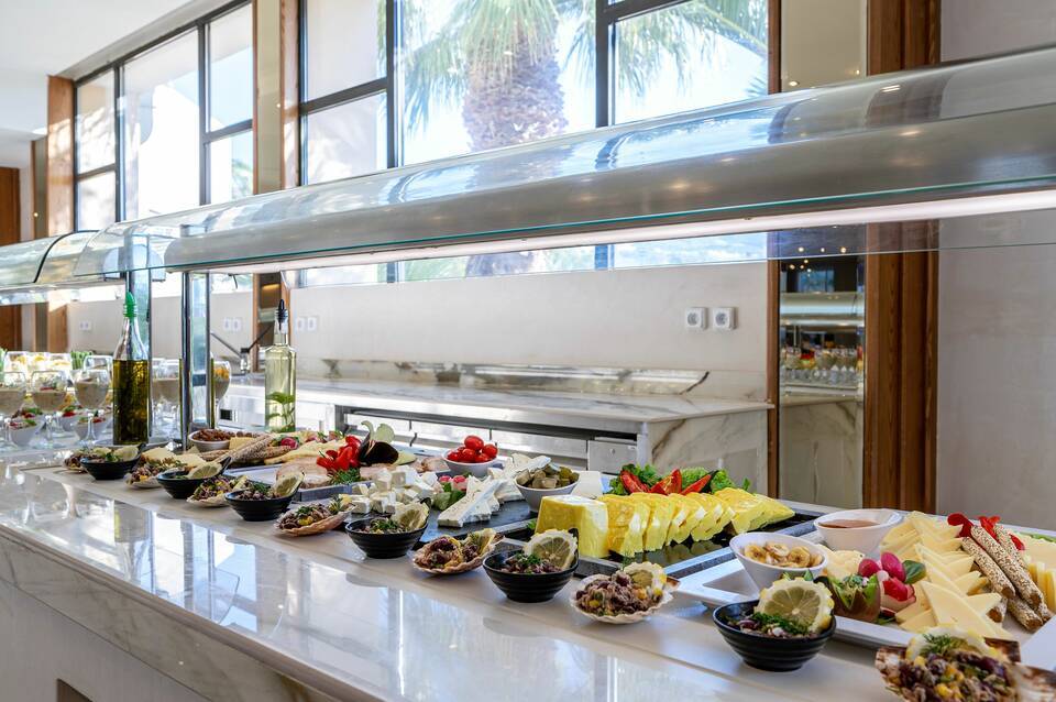 Athina Palace Resort & Spa 5