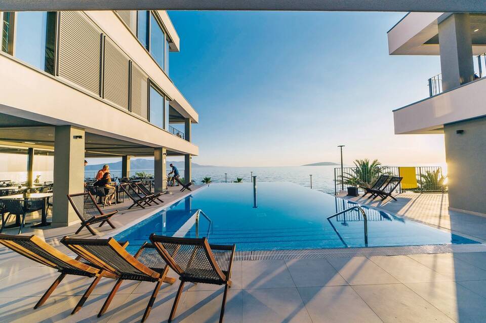 Morenia Beach Resort 3