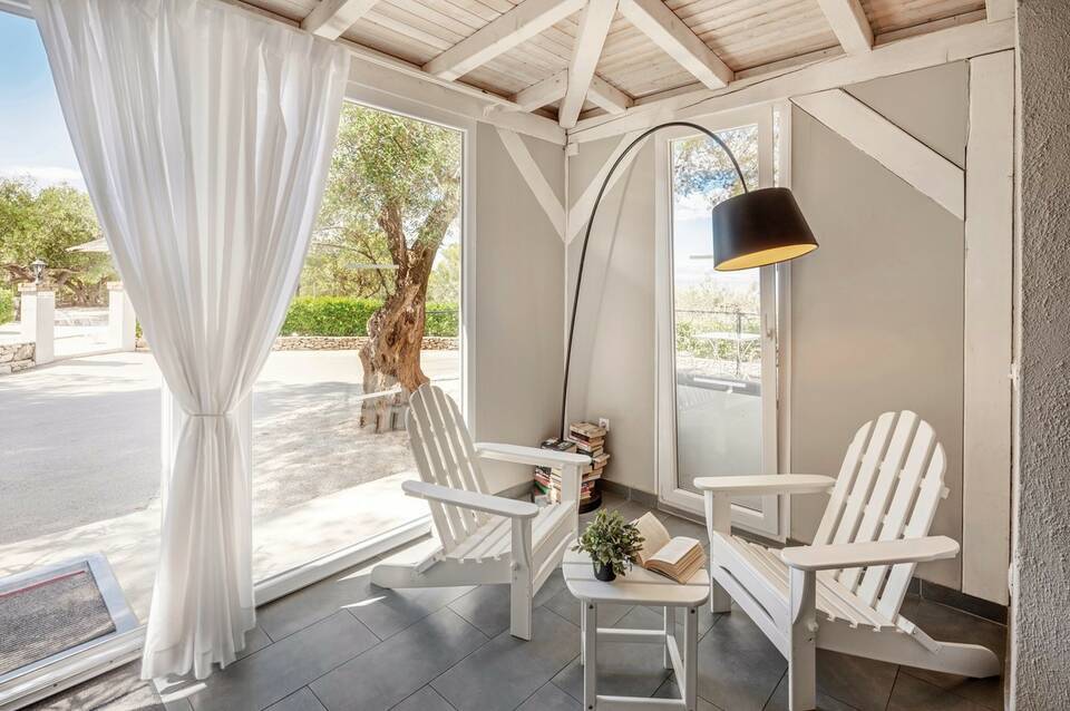 Waterman Beach Village camp & glamping 1