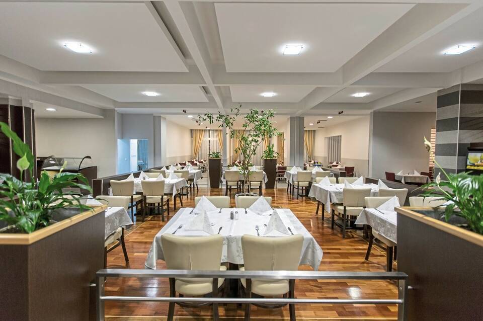 Hotel Tara 4