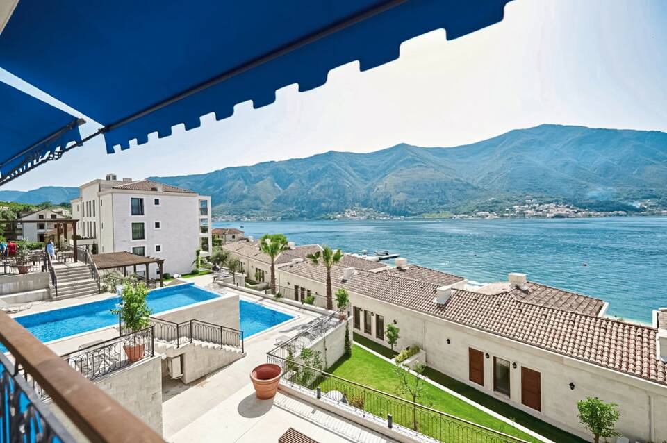 HUMA Kotor Bay Hotel & Villas 4