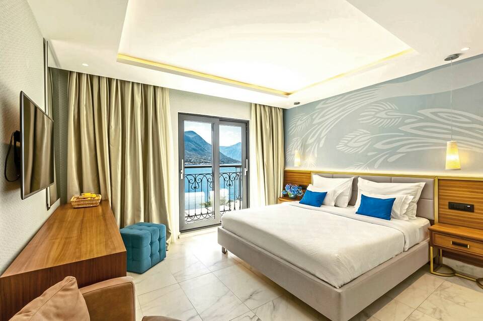 HUMA Kotor Bay Hotel & Villas 5