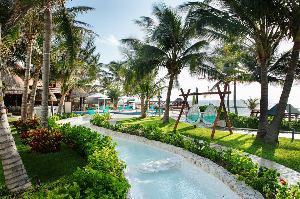 Margaritaville Island Reserve Riviera Cancún by Karisma 2