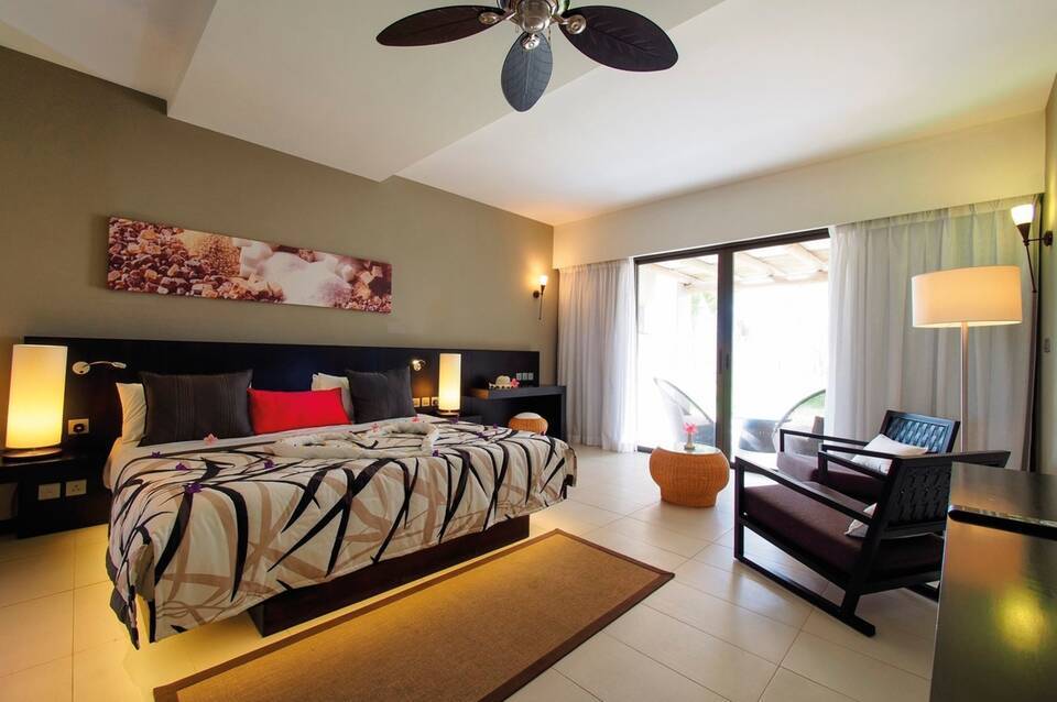Crystals Beach Resort Belle Mare, a member of Radisson Individuals 5
