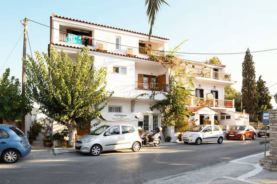 Potokaki Beachfront Hotel 3