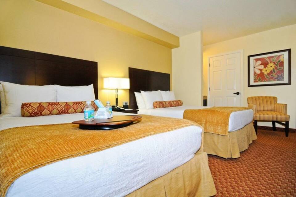 Spark by Hilton Orlando near SeaWorld 1