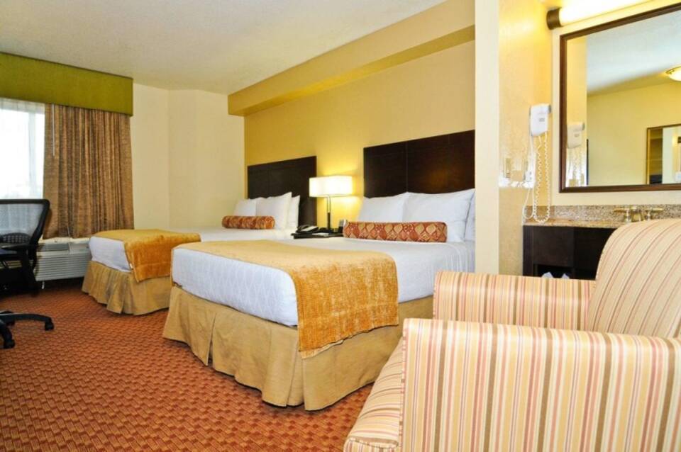 Spark by Hilton Orlando near SeaWorld 5