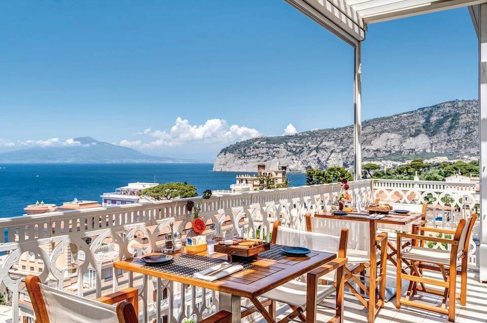 Hotel Mediterraneo Sorrento 1