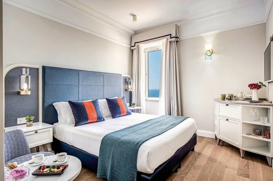 Hotel Mediterraneo Sorrento 2