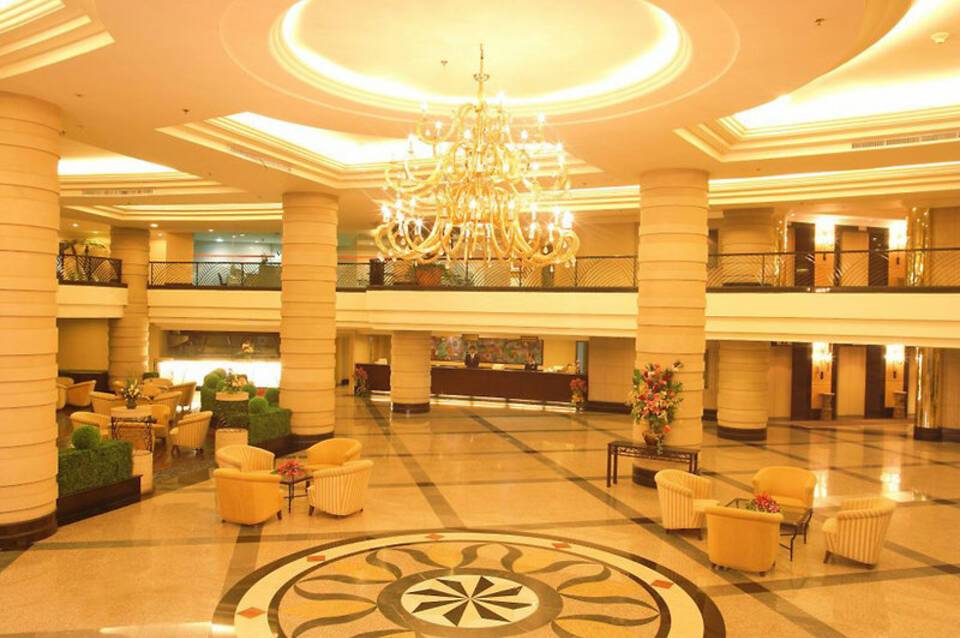 Jomtien Palm Beach Hotel & Resort 3