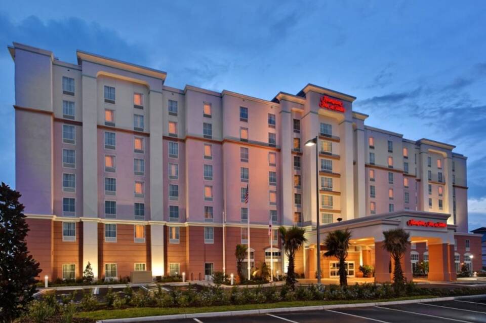 Hampton Inn & Suites Orlando Airport @ Gateway Village 3