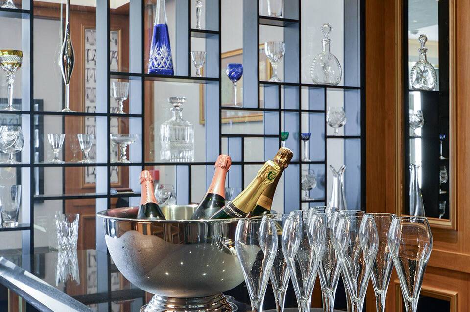 Maison Astor Paris, Curio Collection by Hilton 1