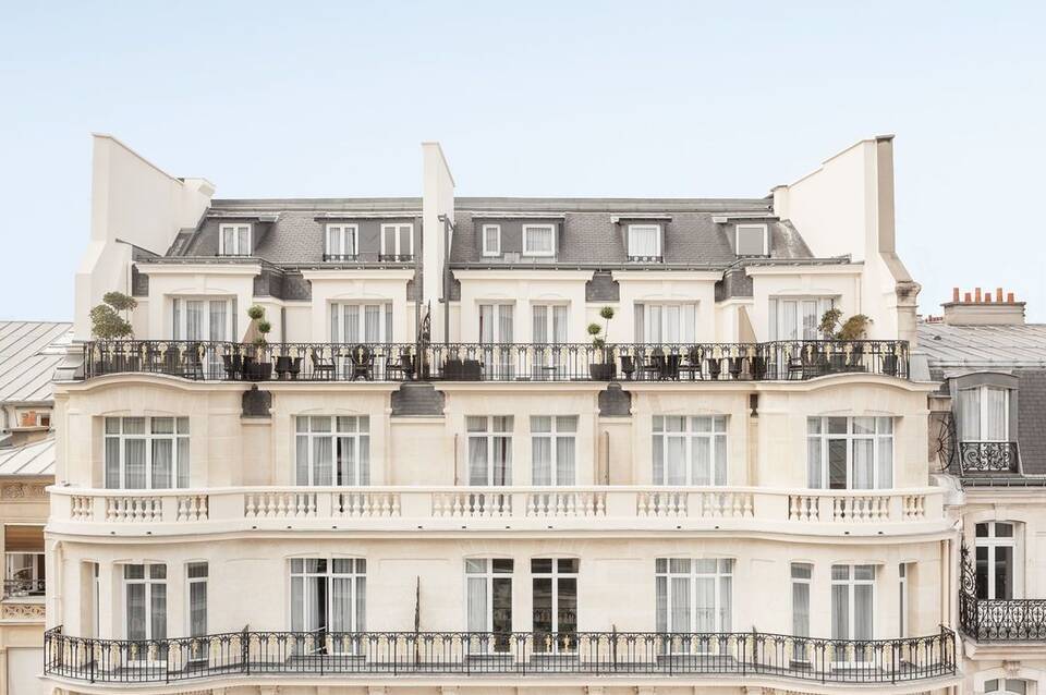 Maison Astor Paris, Curio Collection by Hilton 3
