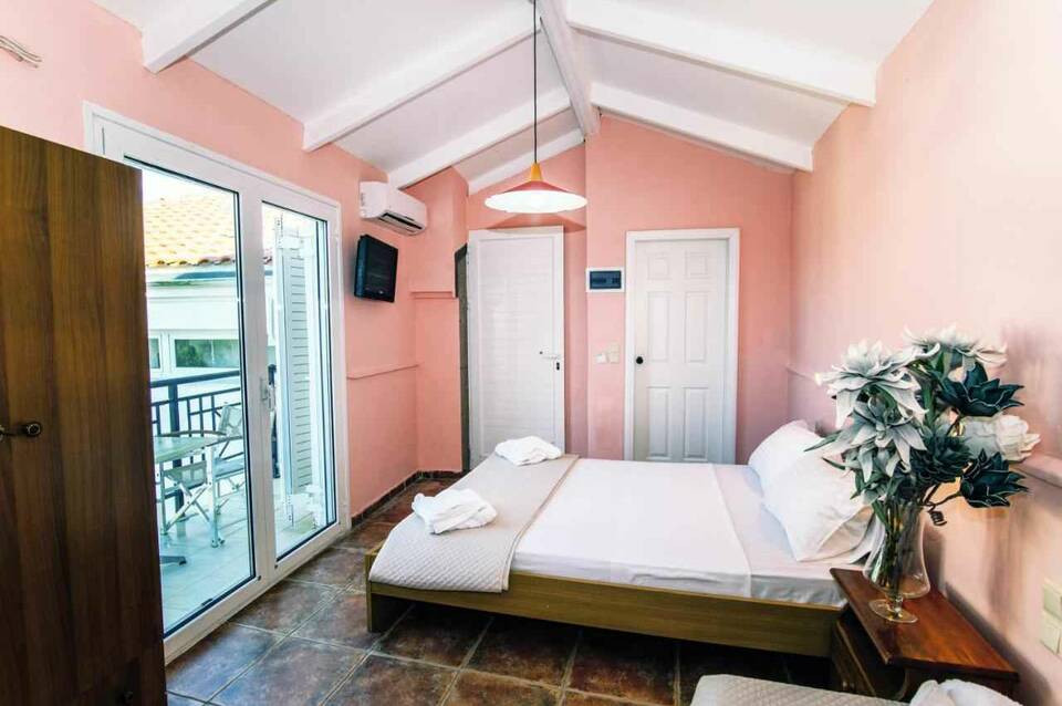 Hotel Aura 2