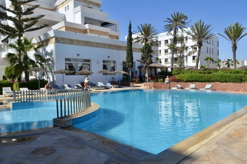 Intouriste Hotel & Suites 1