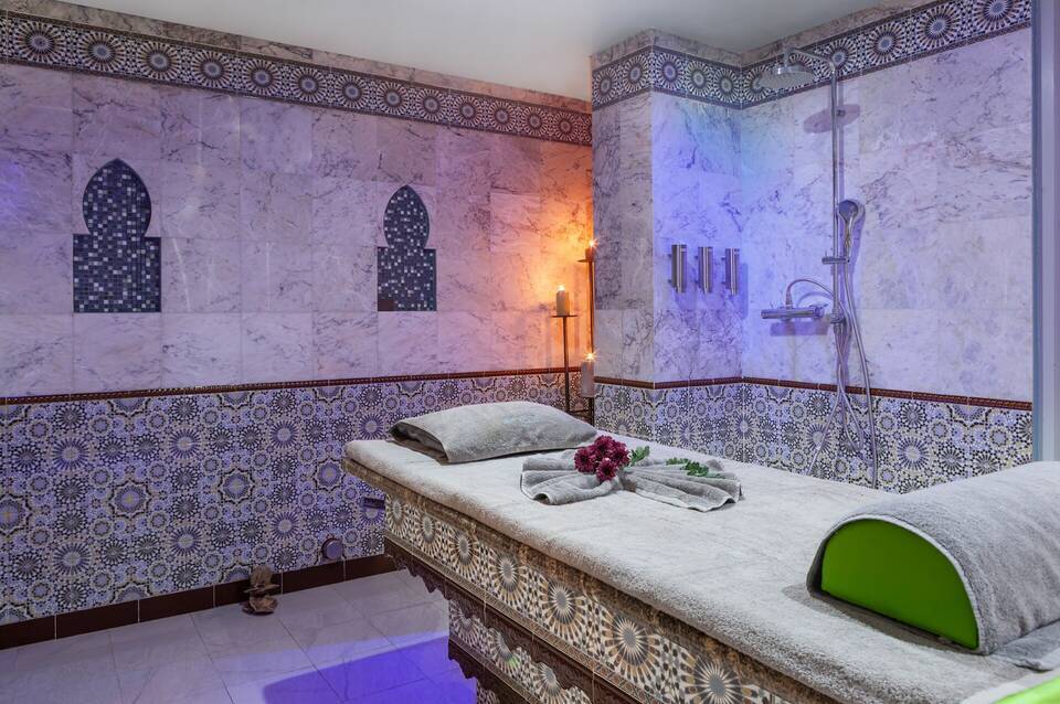 DoubleTree by Hilton Dubai Al Jadaf 1