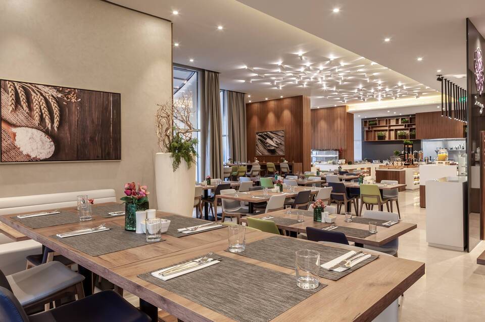 DoubleTree by Hilton Dubai Al Jadaf 3