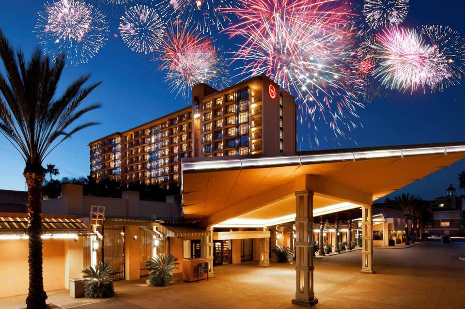 Sheraton Park Hotel at the Anaheim Resort 3