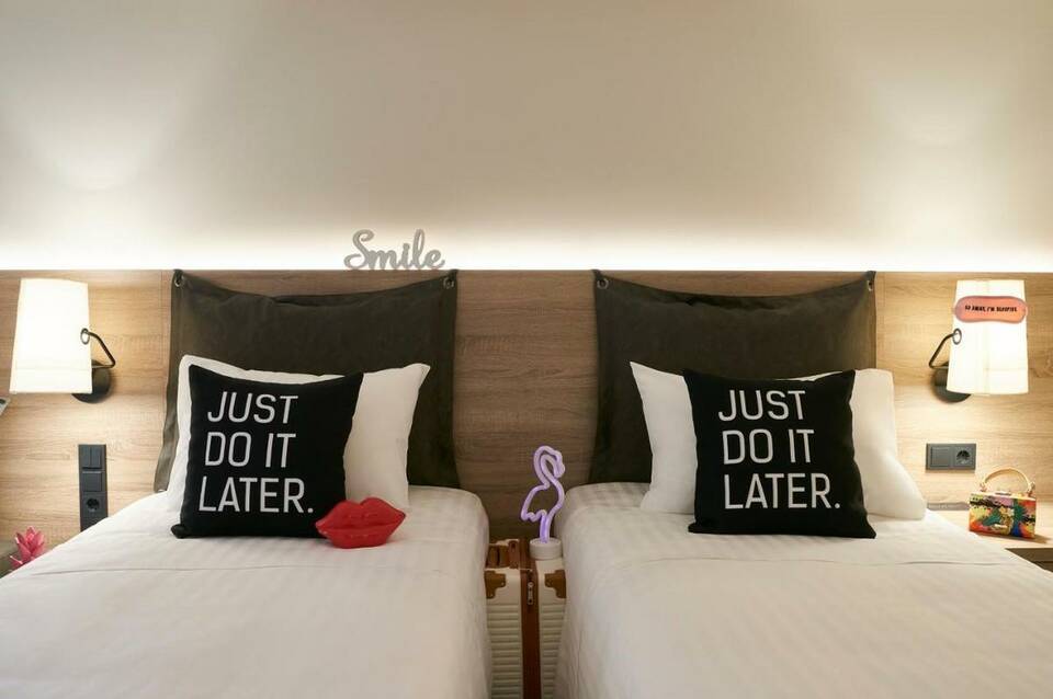 Moxy Patra Marina 1