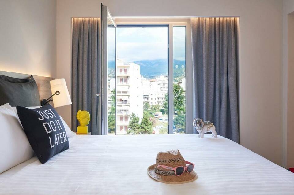 Moxy Patra Marina 3